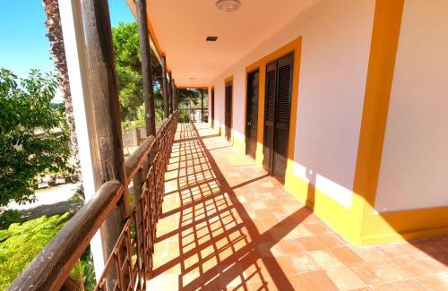 Almada Villa | Caparica, V4 House with garden in Lazarim, Caparica