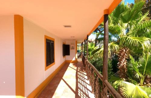 Almada Villa | Caparica, V4 House with garden in Lazarim, Caparica