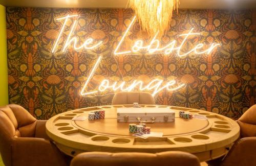 Northwest Harwich House | Cape Cod heated Pool, Putting Green, Speak Easy, Game room,