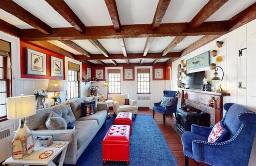 Hyannis House | Cape Cottage