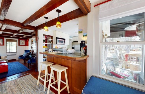 Hyannis House | Cape Cottage