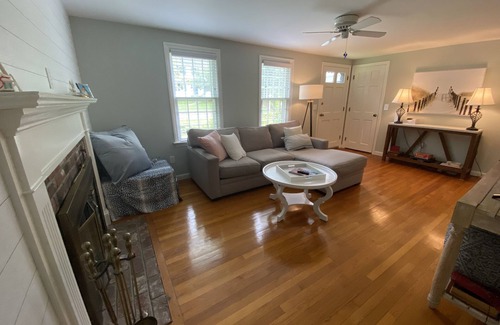 Sandwich Cottage | Cape Cottage with Lake Access, Minutes from Beaches!