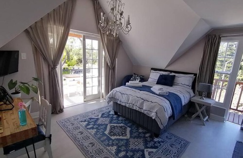 Welgemoed Apartment | Cape Dutch Flair Business unit
