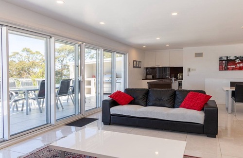 Copacabana House | Cape View Copa - Mesmerising Views, Pool, Spa!