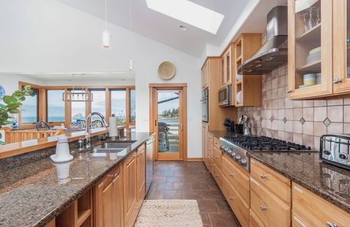Oregon Coast House | Capeside Lookout #129-Amazing views, upscale amenities, clubhouse pool access.