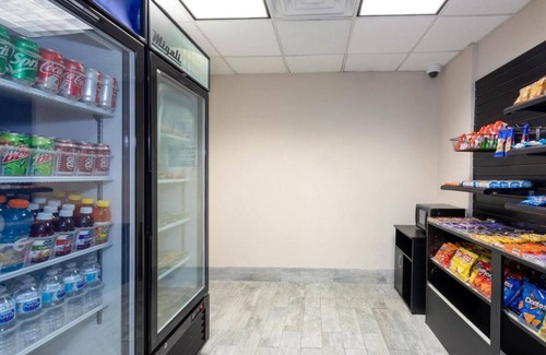 Tallahassee House | Capital City Escape! Free Parking, Pool, Pet-Friendly!