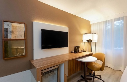 Tallahassee House | Capital City Escape! Free Parking, Pool, Pet-Friendly!
