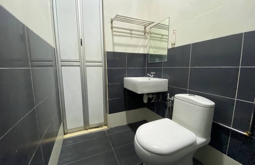George Town Hotel | Capital O 91094 Hotel & Chalet Sportfishing