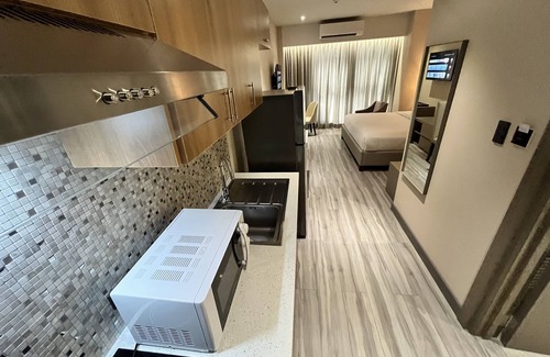 Malabanias Hotel | Capitol Hill Hotel and Suites