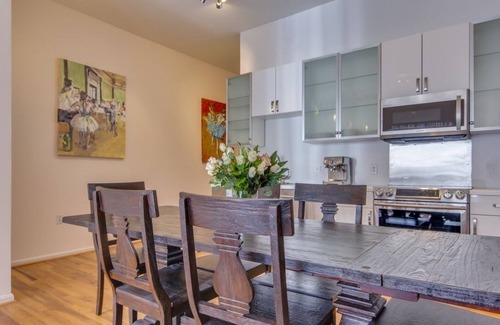 Barney Circle House | CAPITOL HILL MODERN HOUSE OF ARTS