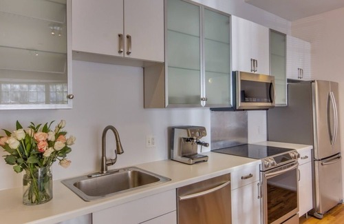 Barney Circle House | CAPITOL HILL MODERN HOUSE OF ARTS