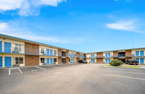 Montgomery Hotel | Capitol Inn and Suites