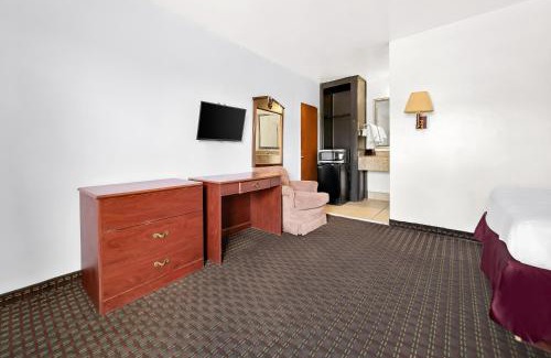 Montgomery Hotel | Capitol Inn and Suites