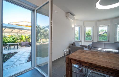 Frisa House | Capriè, dimora tra mare e monti