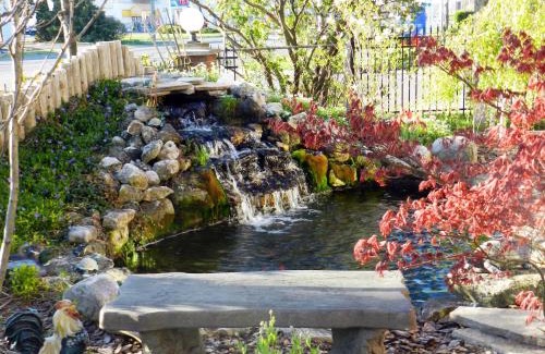 York - Haig Hotel | Capri Inn