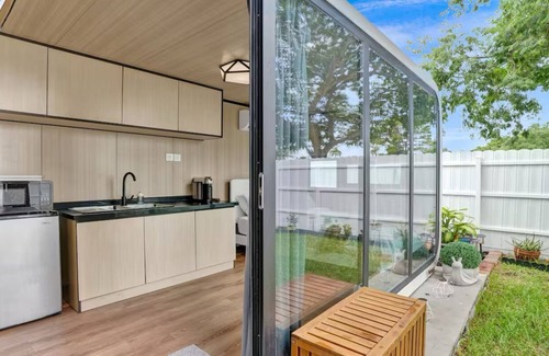 Fort Lauderdale Cabin | CAPSULE HOUSE IN FORT LAUDERDALE