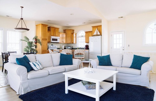 Topsail Beach House | 'Captain Andy's' - Beachfront Family Vacation Perfection
