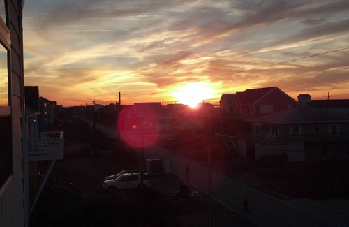 Topsail Beach House | 'Captain Andy's' - Beachfront Family Vacation Perfection