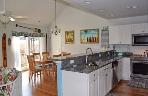 Chincoteague House | Captain Jay's Retreat-Pool, Close to Downtown
