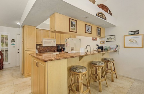 Bokeelia Condo | Captain`s Harbor Condo 2/2 on the water!
