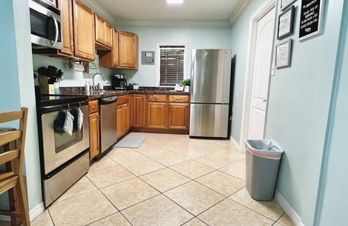 Fort Lauderdale Apartment | Captain's Quarters, Fort Lauderdale, FL