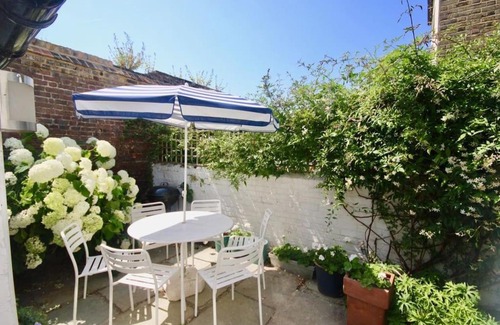 Deal House | Captains Cottage