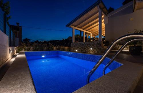Artatore Villa | Captains Home