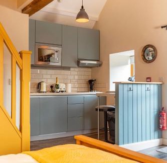Llanhamlach Apartment | Captains Lookout (Studio apartment)