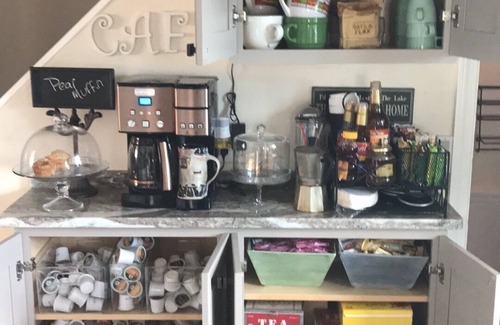 Lynn Bed & Breakfast | Captains quarters on the lake in lynn