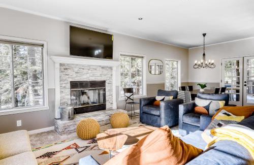 Round Hill Village House | Captains Quarters Retreat