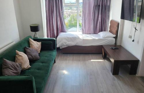 Newport Apartment | Captivating 2-Bed Apartment in Newport