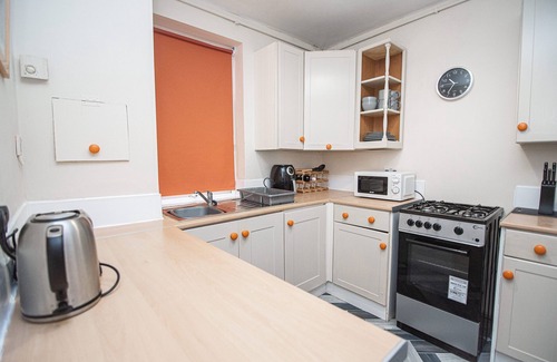 Doncaster House | Captivating 3-Bed House in Doncaster
