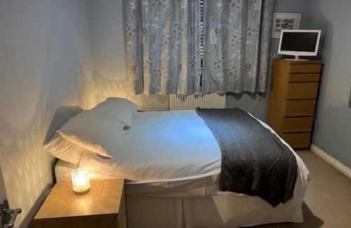 Copthorne Apartment | Captivating Apartment in Copthorne, Near Gatwick