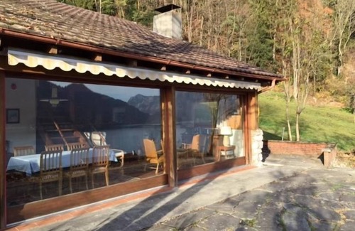 Quarten Ski Chalet | Car-free idyll on the lake, only accessible by boat