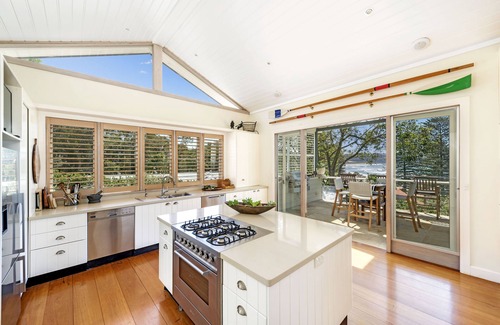 Palm Beach House | Carabella, Palm Beach. Beach views & short walk to the beach. 6 night min stay