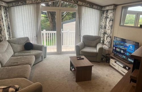 Weymouth House | Caravan