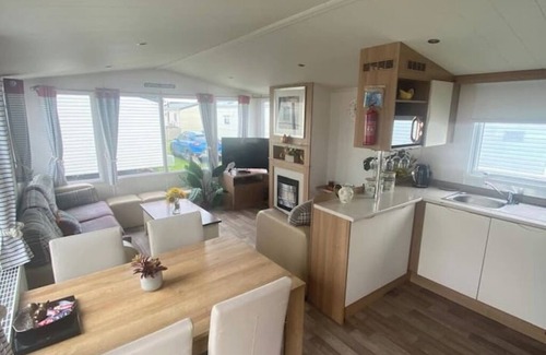 Rhyl House | Caravan Glendale