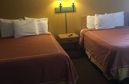 Niagara Falls Hotel | Caravan Motel