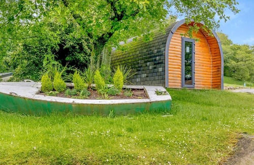 Longridge House | Caravan with one double and one twin.