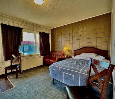 Swift Current Hotel | Caravel Motel