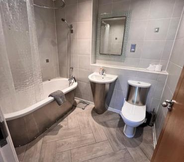 Cardiff City Centre Apartment | Cardiff Central Luxury Apartment 2 bed, whit Free parking