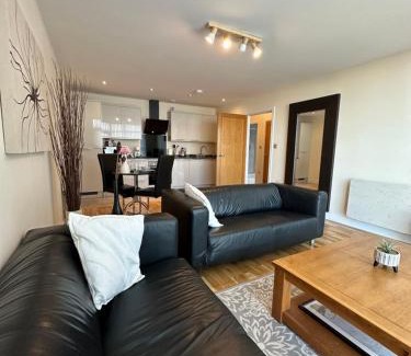 Cardiff City Centre Apartment | Cardiff City Center - FREE On-Site Parking