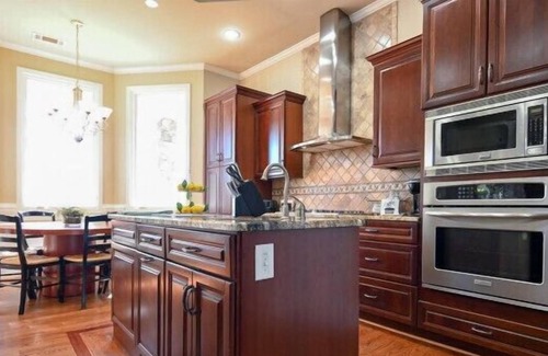 Martin House | Cardinal Rose Lakehouse