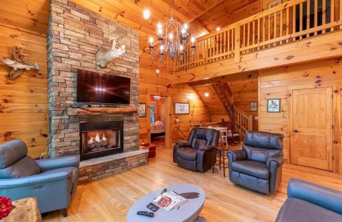 Elk Park House | Cardinals Nest