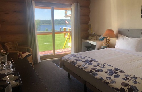 Lac La Hache Bed & Breakfast | Cariboo Log Guest House