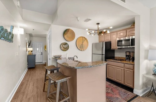 Sunnyside Condo | Carillon Beach Condo with Lakeview & PRIVATE beach access, near 30A & Pier Park