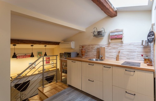Oltrarno Apartment | Carla's Rooms with Private Bathroom & Kitchen