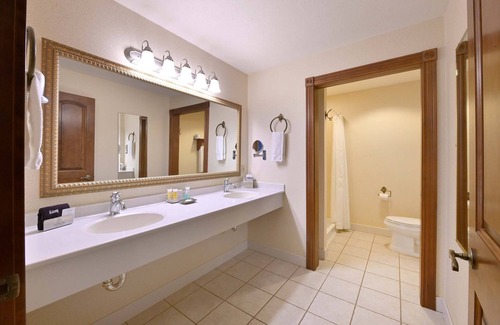 Sugarcreek Hotel | Carlisle Inn Sugarcreek