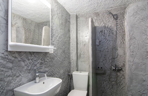 Akrotiri House | Carlos Pension