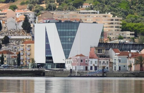 Perofilho Apartment | Carlos Place